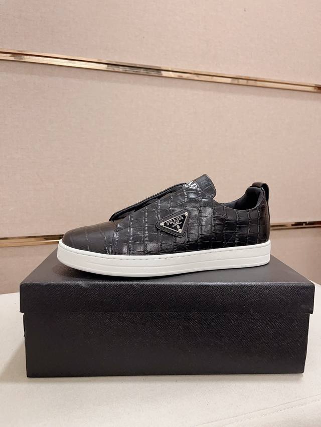 Factory P price men's men's sports shoes original Prada official website latest