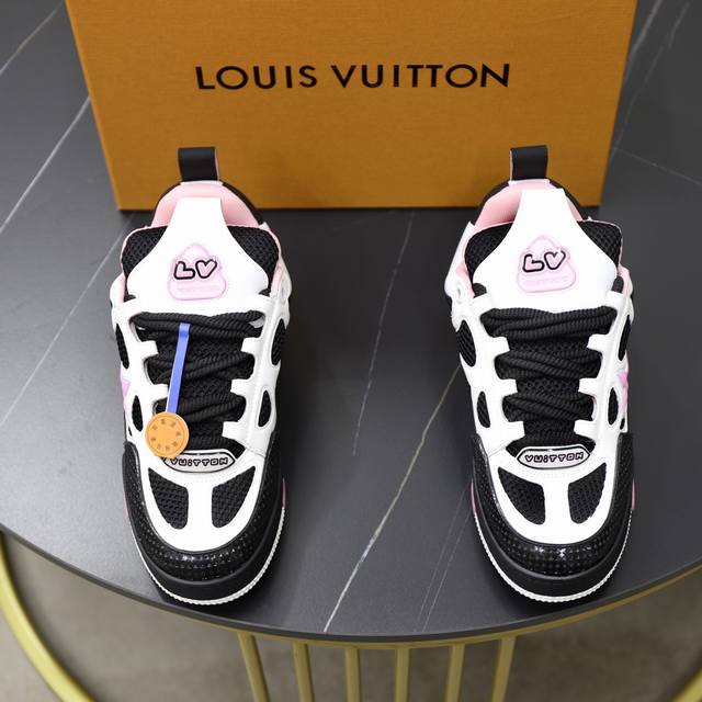 Factory Price: LV Couple's Louis Vuitton Trainer Classic Sneakers DDD. Louis Vu