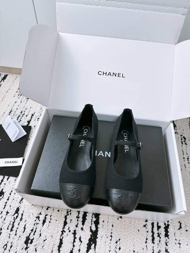 Factory-made, sourcing-grade Chanel 25A Mary Jane flat ballet slippers are goin