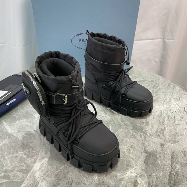 P's Fat Dundun Snow Boots Outer: Imported nylon cloth with embroidery Lining: Wo