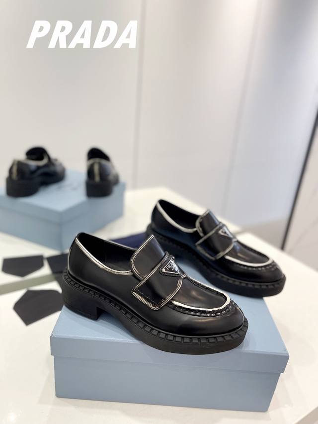 Factory Price: Men's 20. Top-of-the-line Prada couple's style with a classic Br