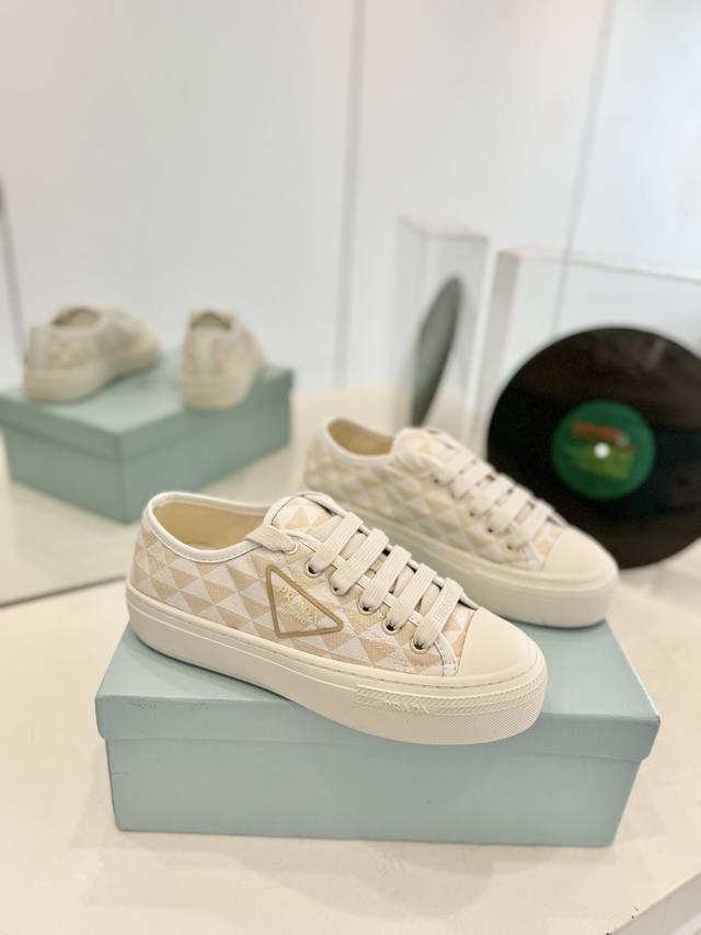 Factory P price Prada new white canvas sneakers This sneaker continues the timel