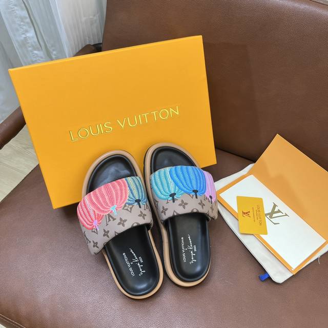 Lv Couple's Style DDD. Featured in the latest embossed slippers, new arrivals! H