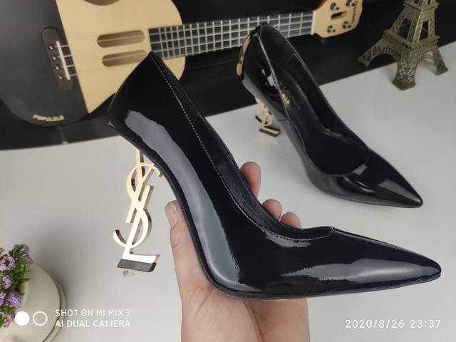 Classic style Saint Laurent Ysl letter metal heel single shoes Fabric: imported
