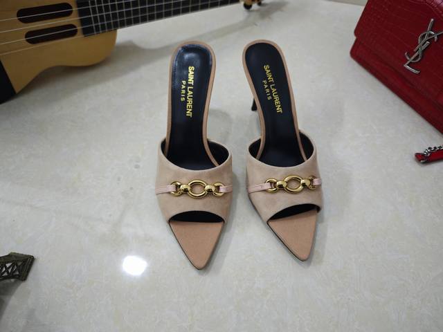Factory Price: Saint Laurent, stiletto heel YSL sandals, synced with the latest