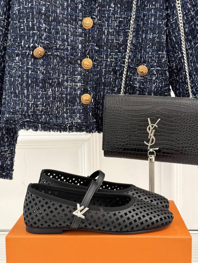 Donkey Brand 25Fw new hollow Mary Jane shoes I was attracted to them at first s