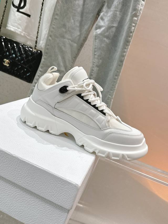 New couple's casual sports shoes, running shoes, dad shoes are really cool, ful