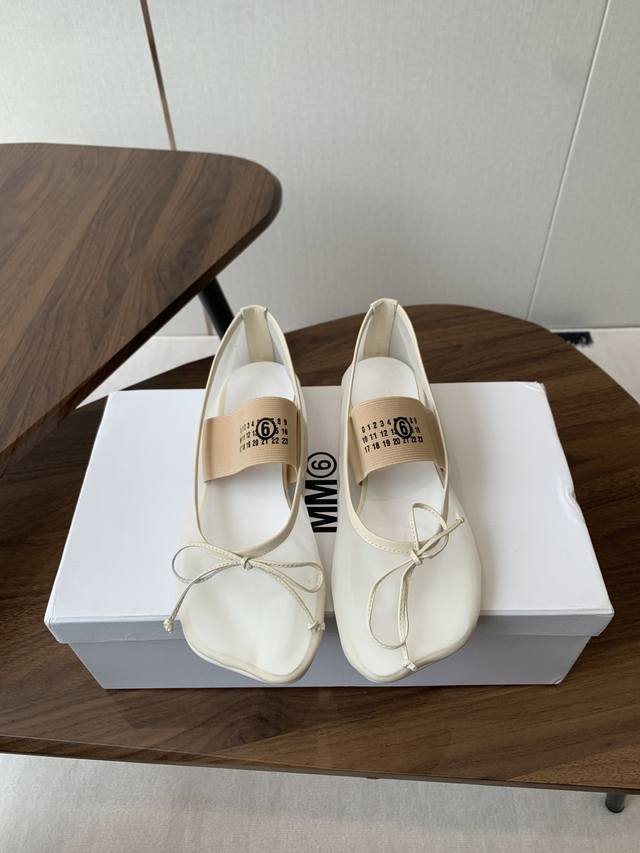Mm6 Margiela mesh simple bow ballet flats have a fairy-like hazy beauty, high-en