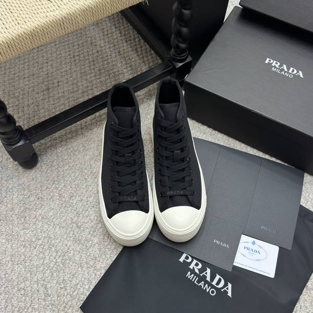 Purchasing-level Prada's latest thick-soled canvas shoes with triangle logo casu