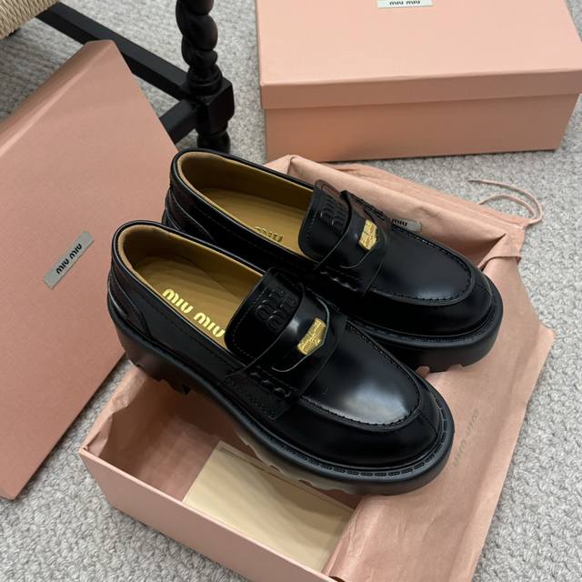 Zp-level Miumiu's new thick-soled gold coin loafers are so beautiful! They are i