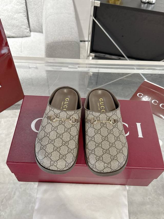 The new Horsebit women's closed-toe half-slippers (Gg) continue to utilize arch