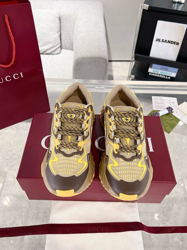 Gucci Ripple Collection Couple's Sneakers DDD. This new sneaker features a thick