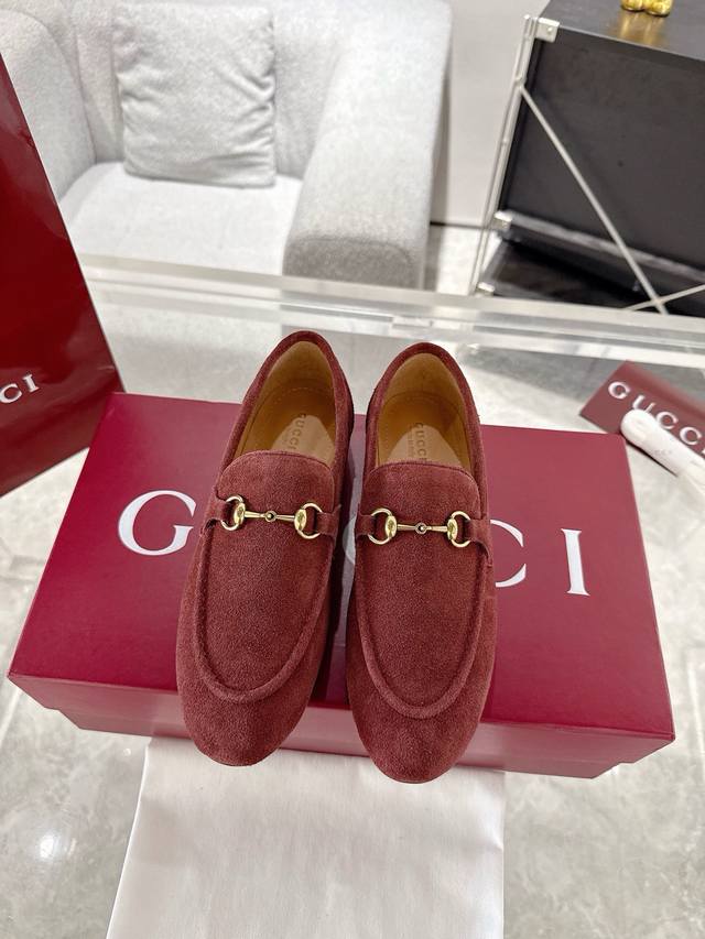 Gucci Jordaan Women's Loafer A shining example of Gucci's design heritage, the H