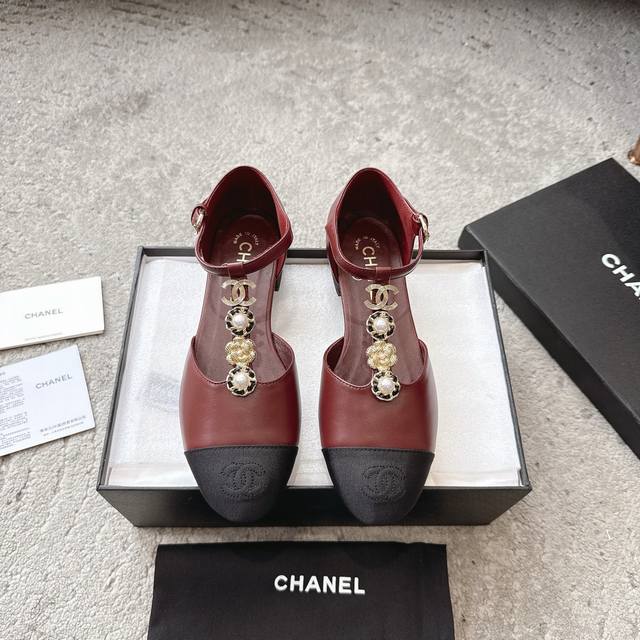 Chanel | Chanel Classic Spring/Summer Double C Buckle Pearl Camellia T-Strap Mar