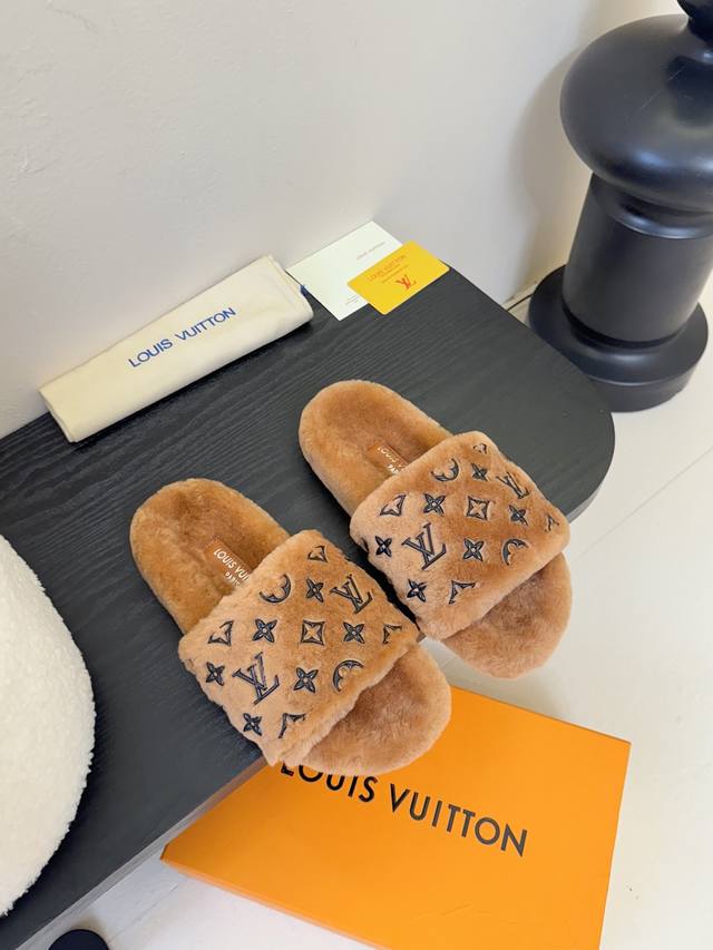 Louis Vuitton L home | New flat wool slippers Super comfortable LV double-strap
