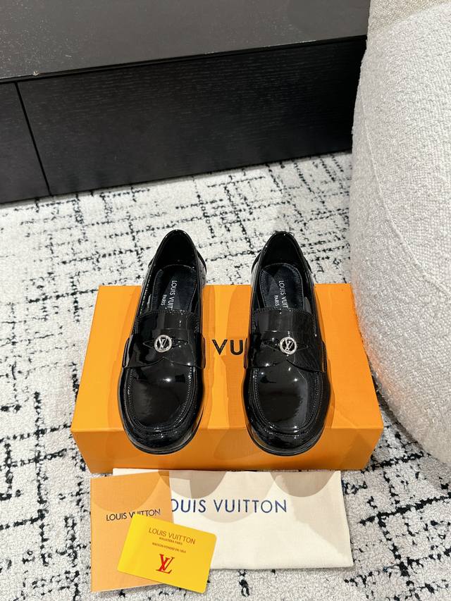Top version Louis Vuitton Lv Louis Vuitton 25 Spring/Summer Mary Jane loafers Pa