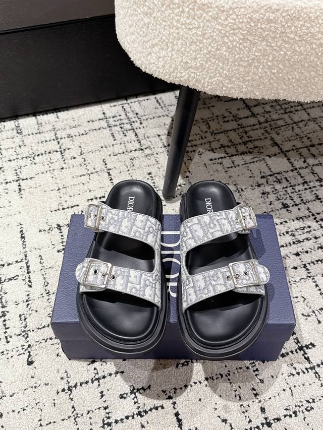 Men's Top Edition # Dior's new 25 summer slippers for men, the Alias sandal, a n
