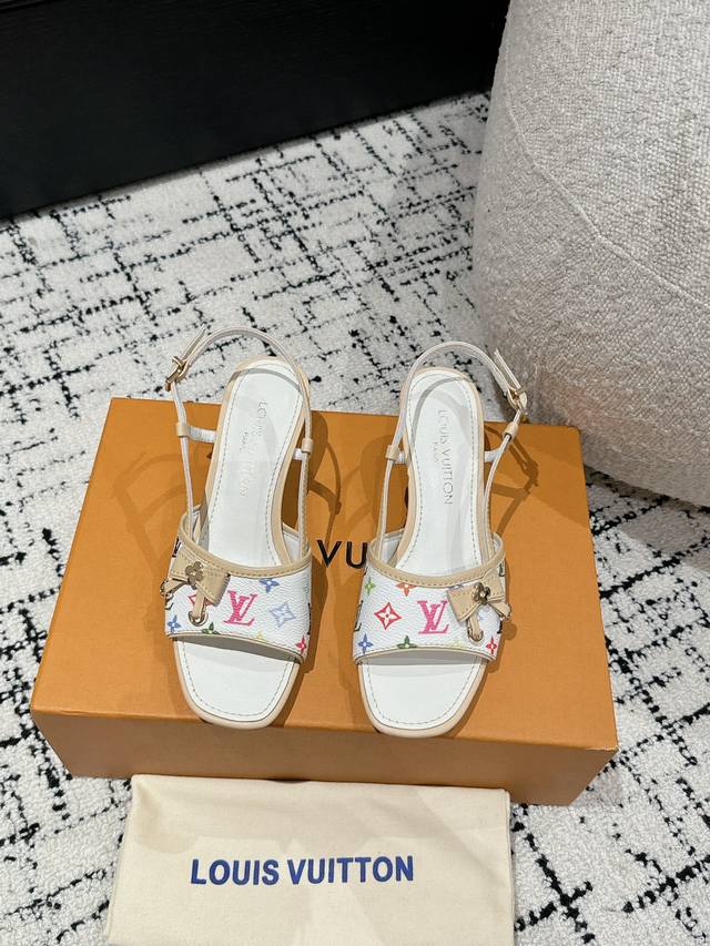 The top version of slippers The top version of sandals Lv Donkey 24 denim kitten