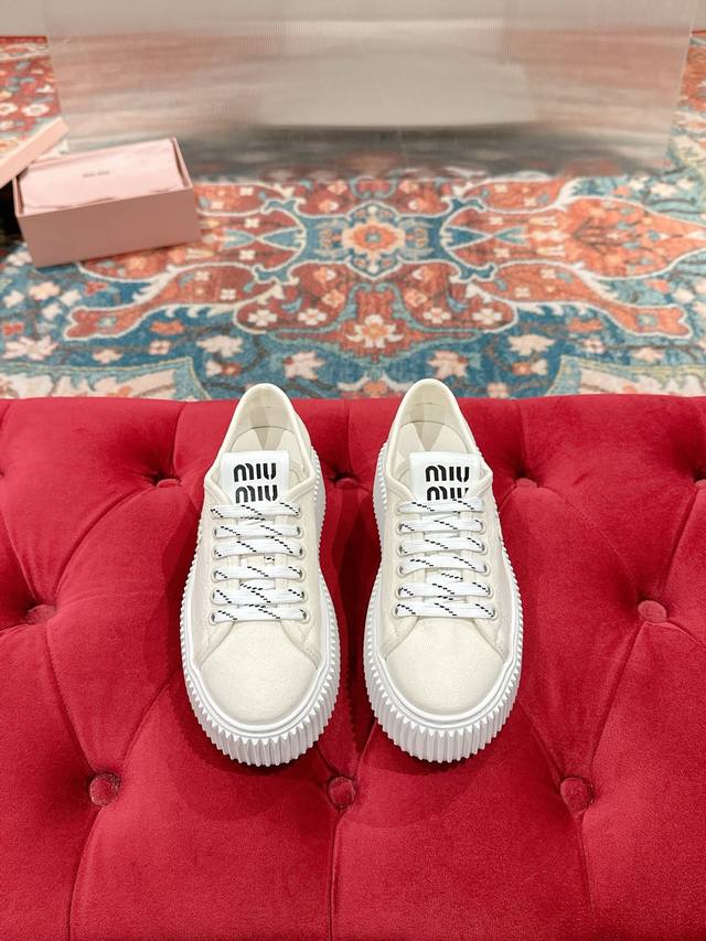 2025*Ss Miu Miu's new platform canvas shoes DDD. Simple design, ultra-light foam