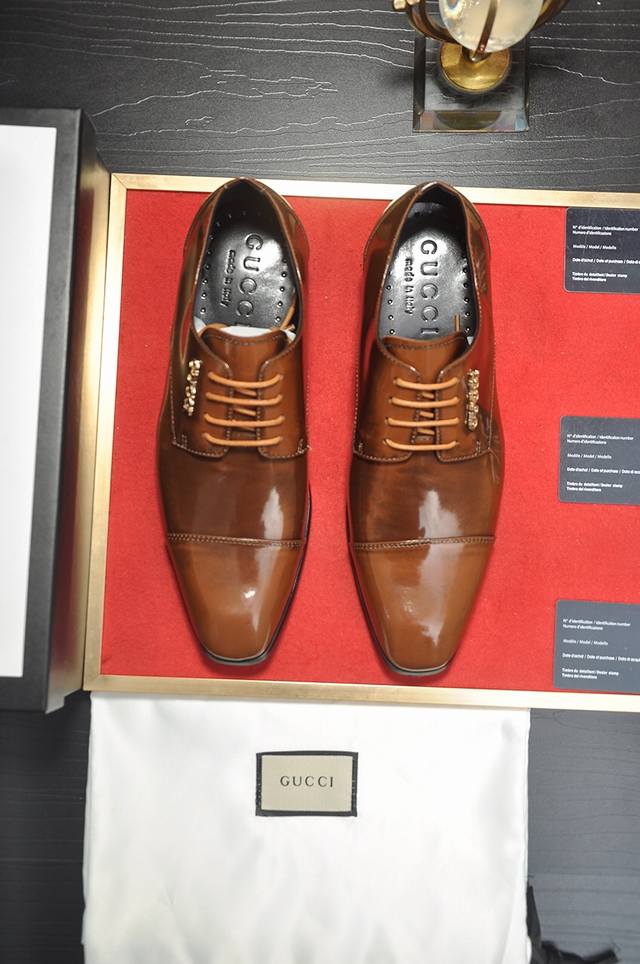 Gucci, Italy's top luxury men's shoe giant, has released new models with full la