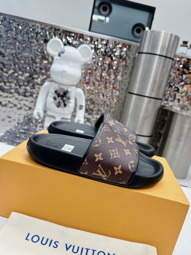 L Shoe Sizes: Women's 35-40, Men's 38-46 Packaging: Premium quality, original pa