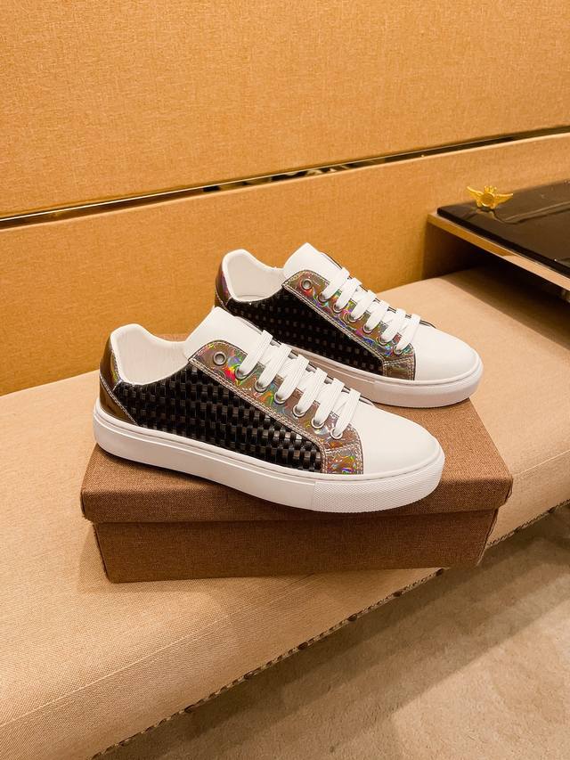 Factory P-batch Gucci men's shoes, a 1:1 replica of the high-end brand's offici