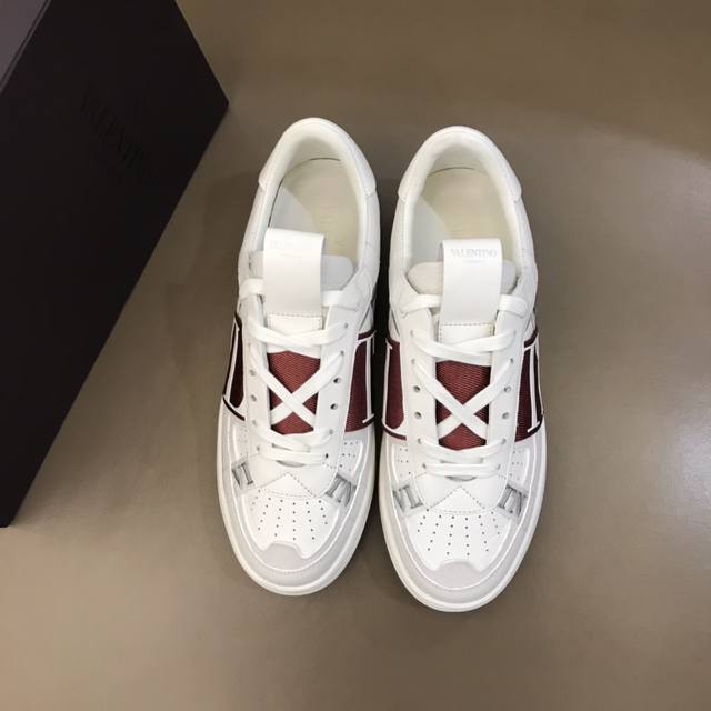 Vltn Warren Vl7N low-top calfskin sneakers Made of calfskin and mesh fabric, sev