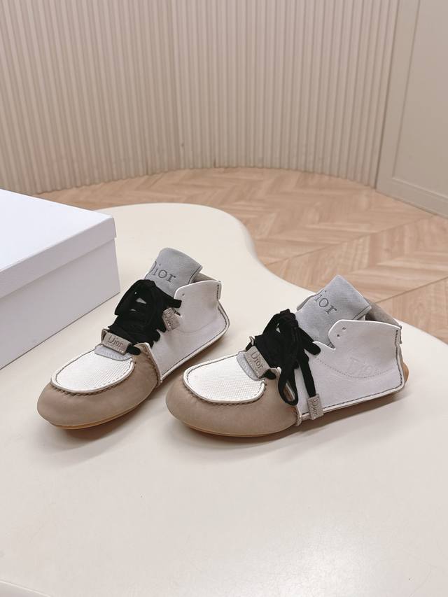 High-top and low-top versions of the Dior Roadie collection were showcased on th