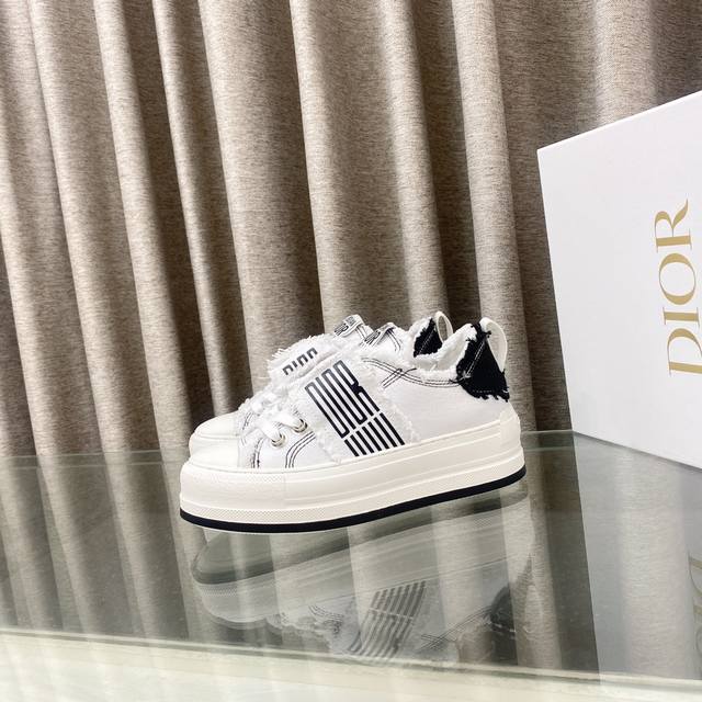 Dior 2025 Monogram Embroidered Platform Canvas Shoes Casual Sneakers These Walk'