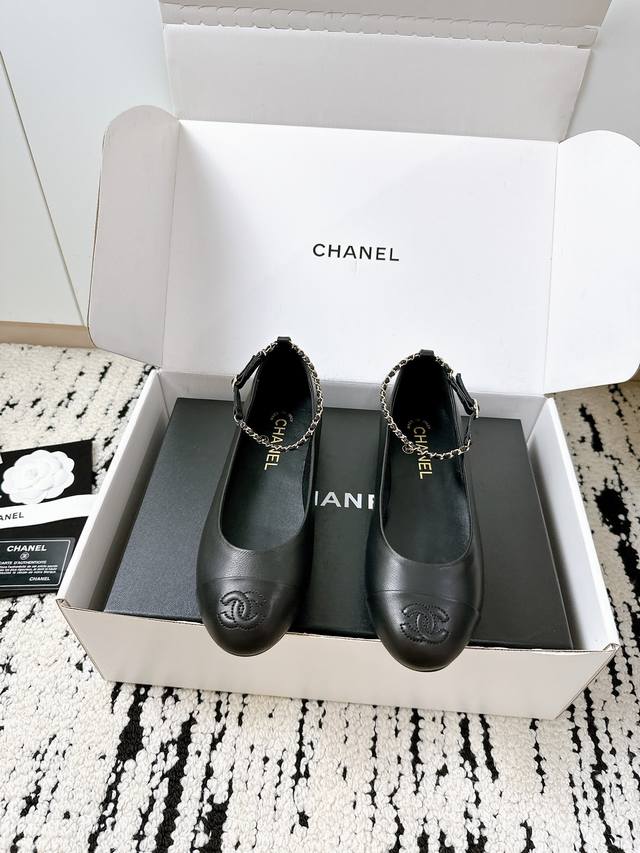 New arrival from the counter Top replica chain color-blocked flat ballet shoes
