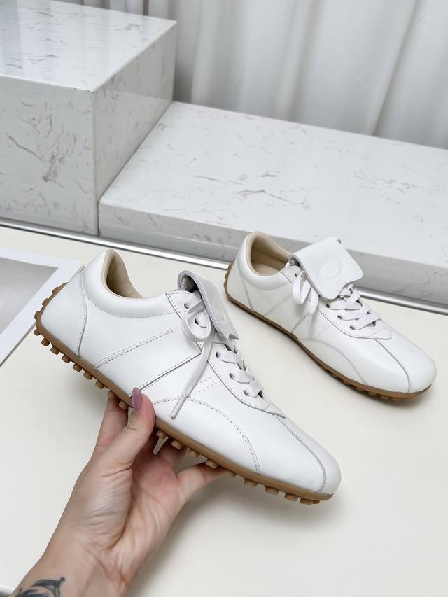 Tod's T-Marathon series sports casual shoes draw inspiration from indoor footbal