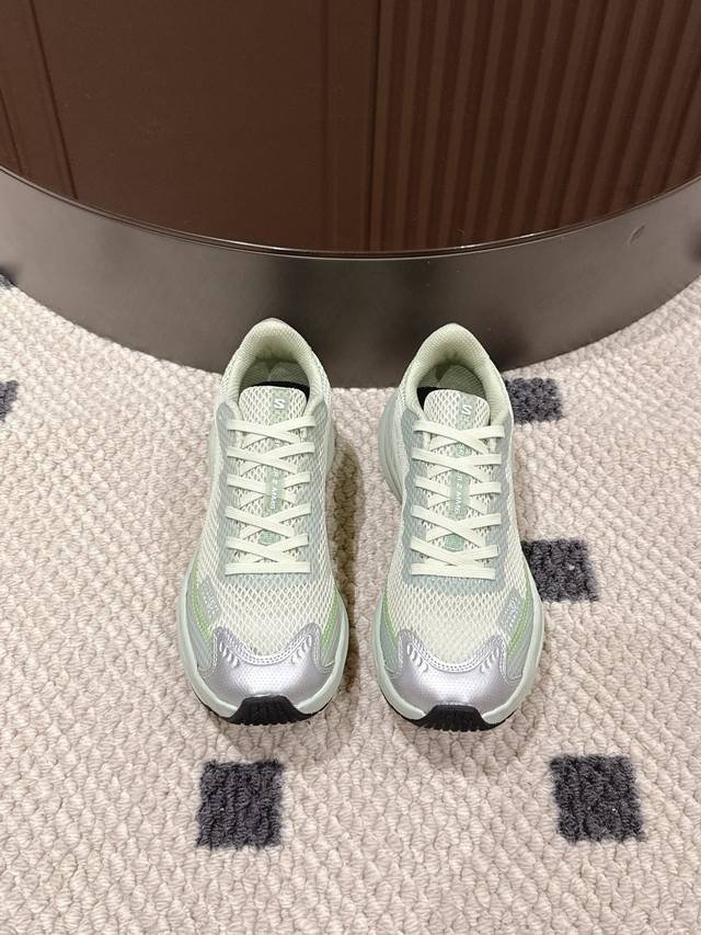 Salomon and Maison Margiela collaborate on the Mm6 low-top running shoe, a Pe ex