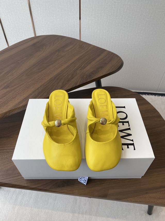 The latest Loewe SS limited edition summer slippers, featuring spring and summe