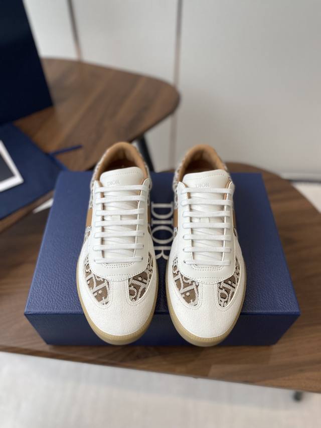 Dior 25Pre-Fall Berlin 01 Couple's Casual Dexterity Shoes B01 debuted in 2004 an