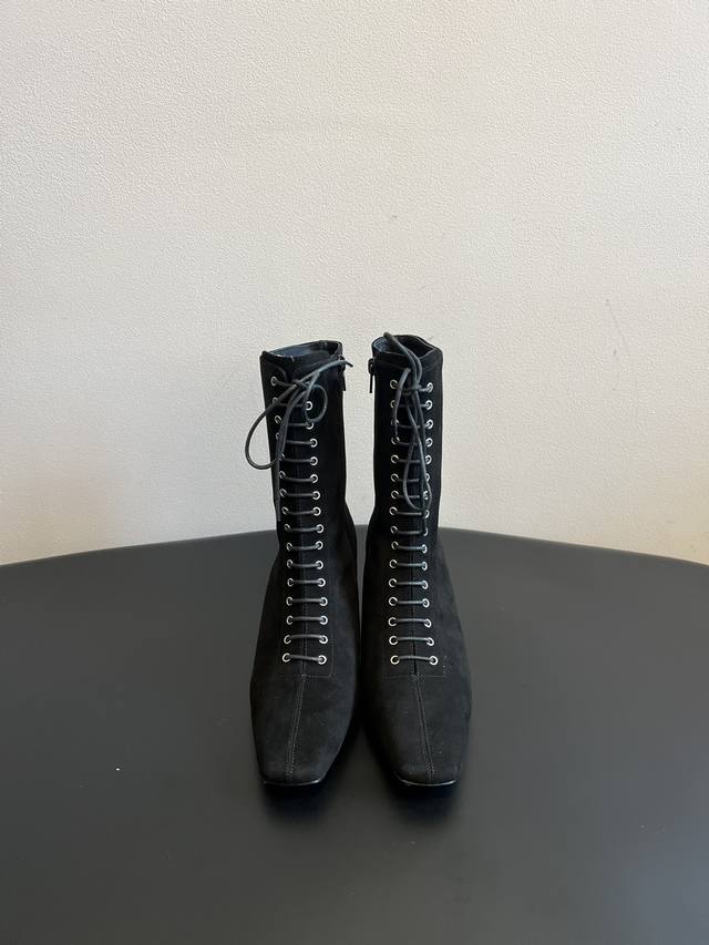 Toteme 25Ss New Square-Toe Lace-Up High-Heeled BootsToteme's designs are inspire