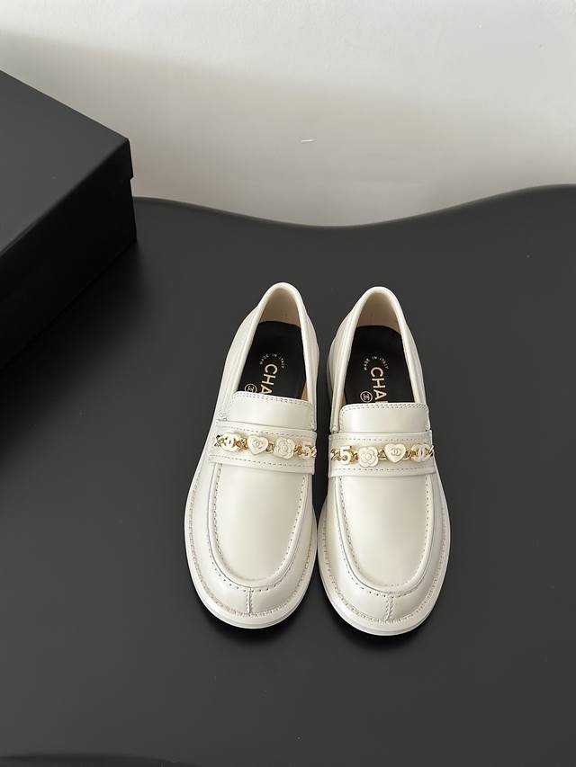 Chane* New enamel buckle retro loafers Original custom imported cowhide upper, c