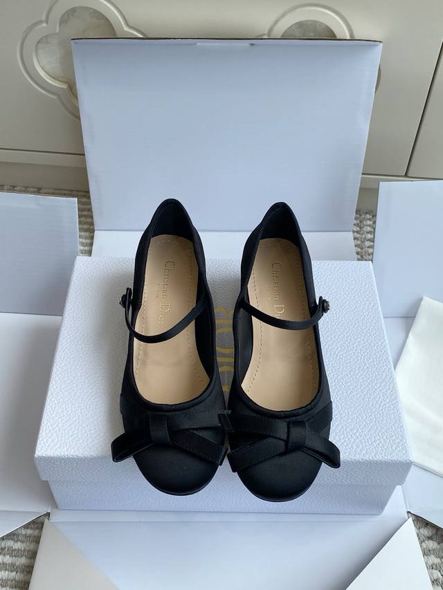 Original box Shopping-grade Dior 25Ss new bow Mary Jane ballet flats DDD. These