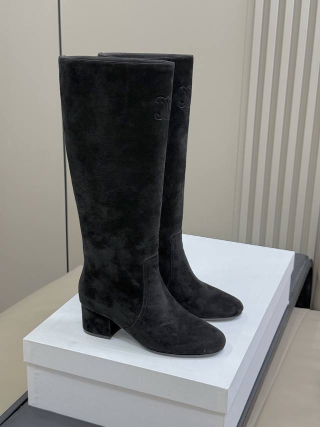 Top-quality Celine Arc de Triomphe boots for fall/winter. These new boots are ju