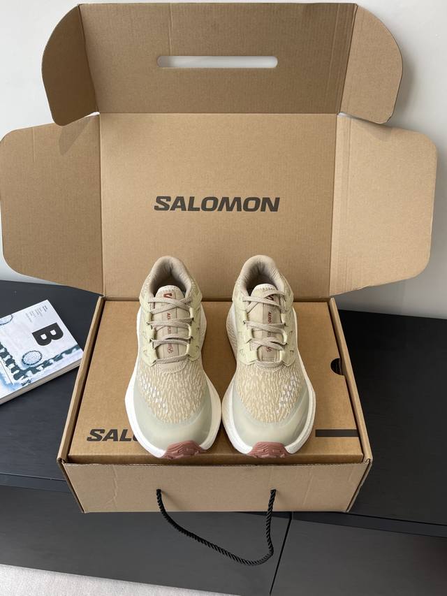 Salomon's third-generation Aero Glide 3 Grvl DDD. The Grvl version has a tighter