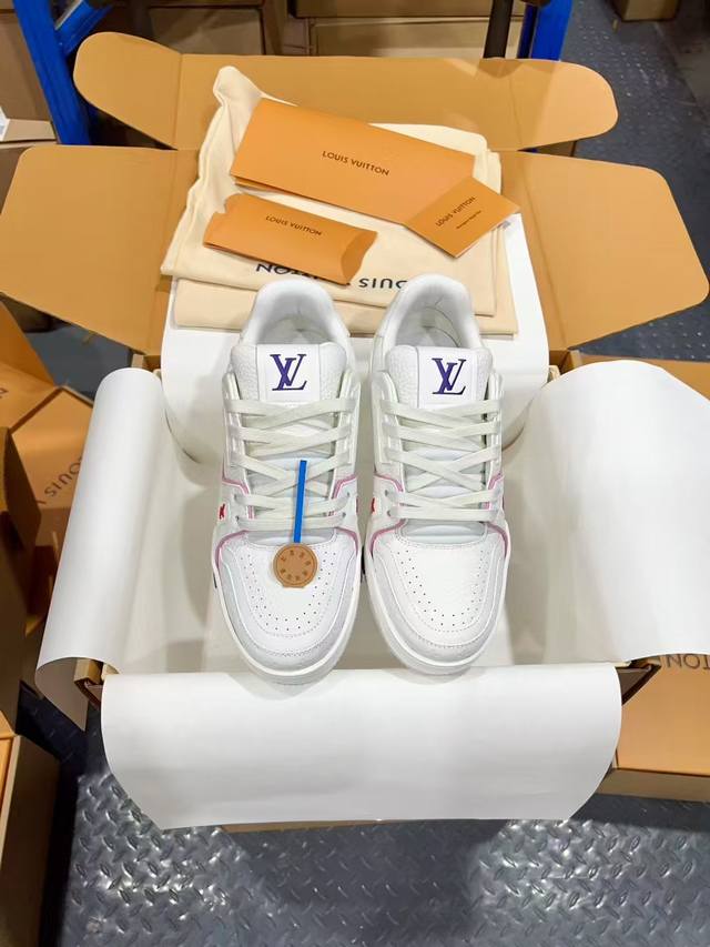 Lv Trainer Limited Series Casual Sports Basketball Shoes and Skateboard Shoes fo