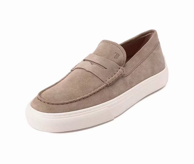 Tod's Size 39-44 38.45.46 Custom-made Tod's, this sports casual shoe is made of