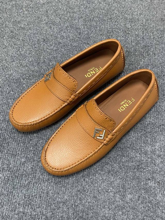 Fendi Premium - Sizes: 39-44, 38, 45, 46 available to order. 2025 Fendi Spring/S