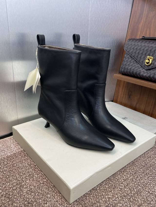 Brunello Cucineli 2025 Autumn/Winter New Women's Ankle Boots Bc Low-Heeled Point