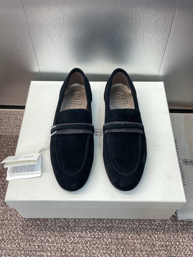 Brunello Cucineli 2025 Autumn/Winter New Beaded Women's Shoes Bc Flat Round Toe