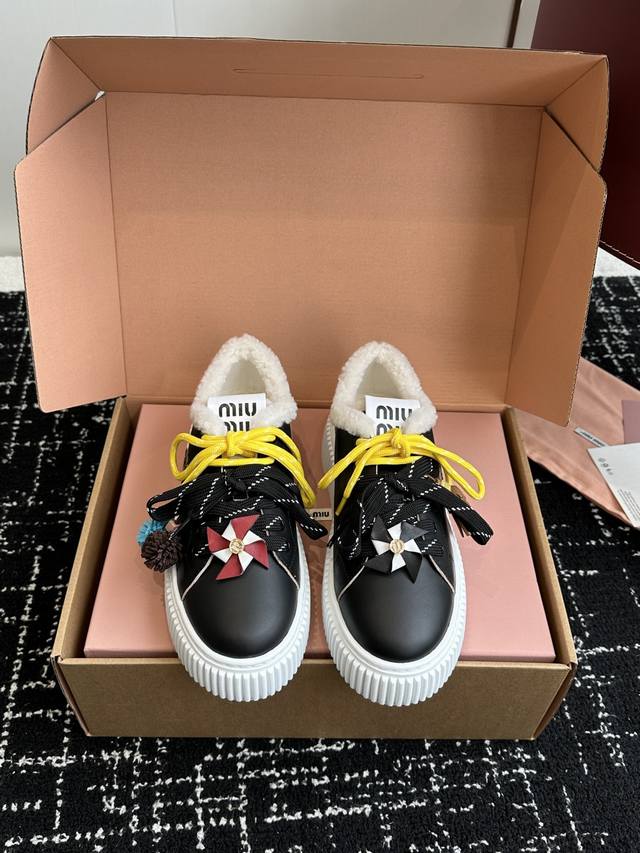 Purchasing-grade sheepskin lining 400 wool lining Miumiu 25Ss autumn and winter