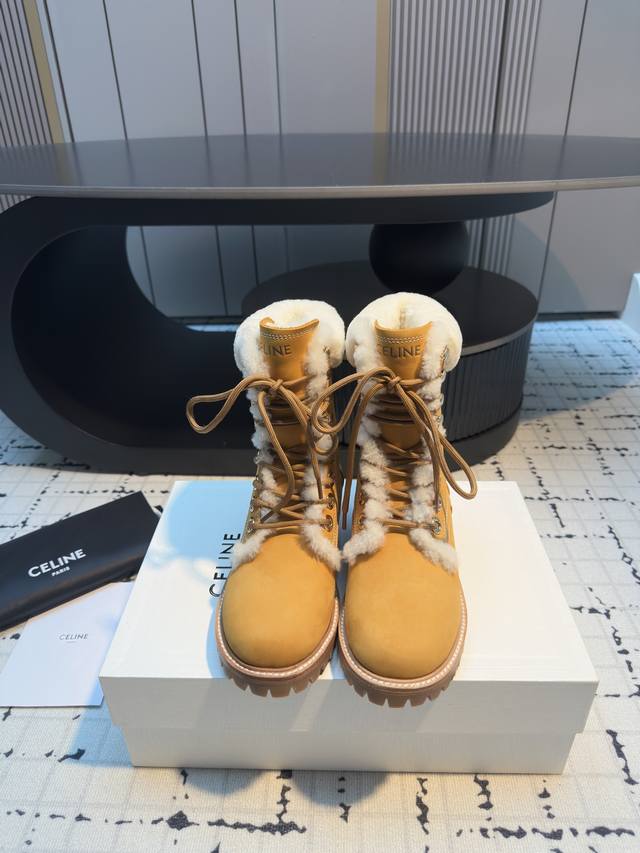 Celine men's and women's thick ankle hiking boots DDD. Recently seen on the runw