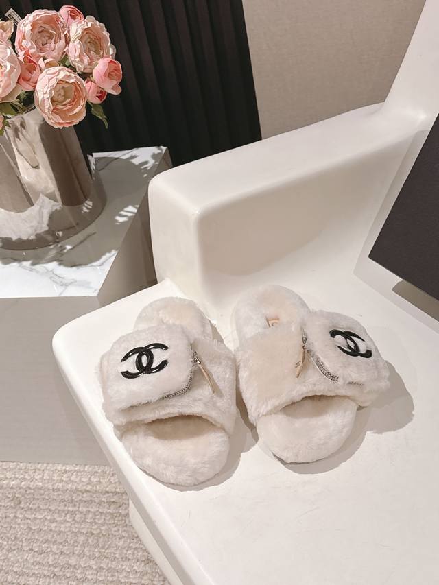 Chanel's classic rabbit fur slippers for early fall 2025 are a resounding succe