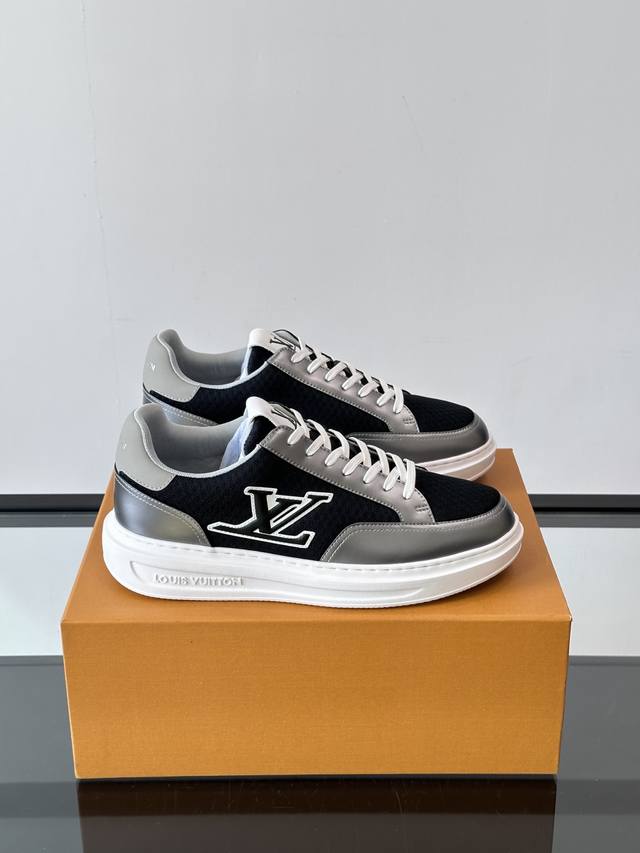 Ouis *Uitto* Beverhills sneakers. The Losvuitton Bever Hills men's sneakers are