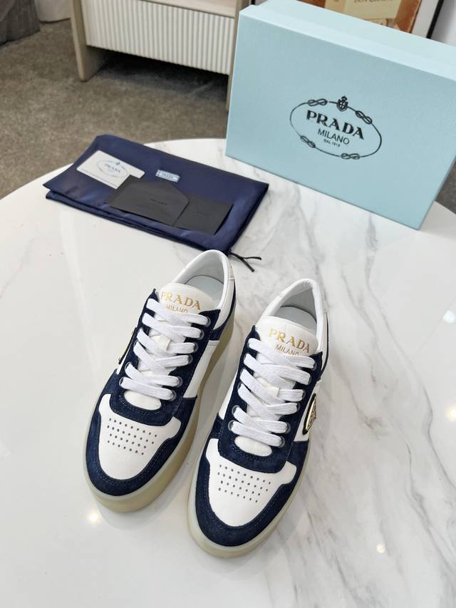 The highest-end Prada 25 new thick-soled casual sneakers continue the timeless