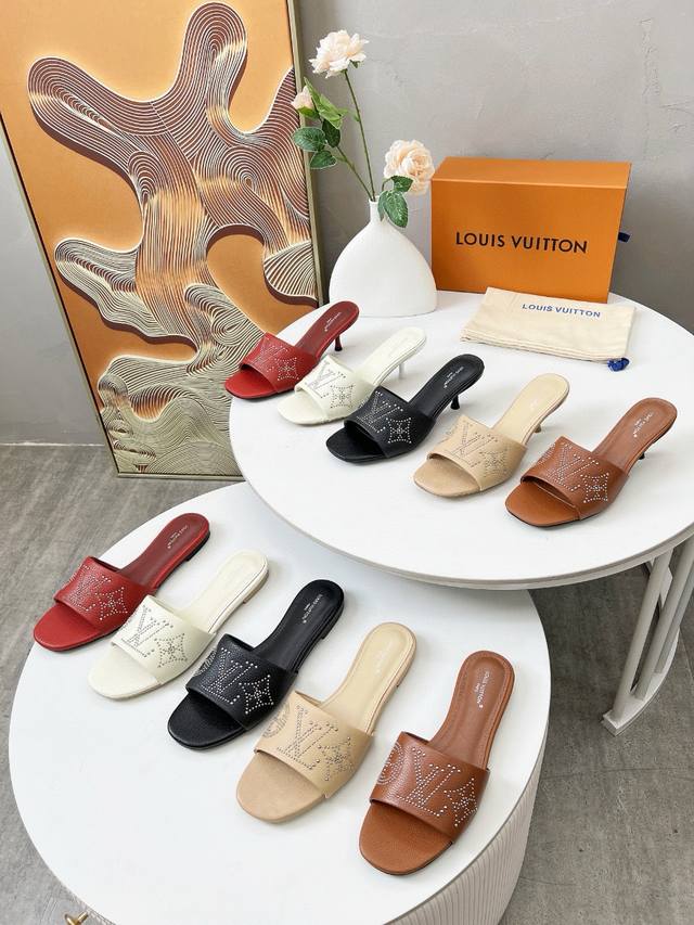 Lv2025 new slippers. Size 35-43. Flat sole like rubber sole DDD